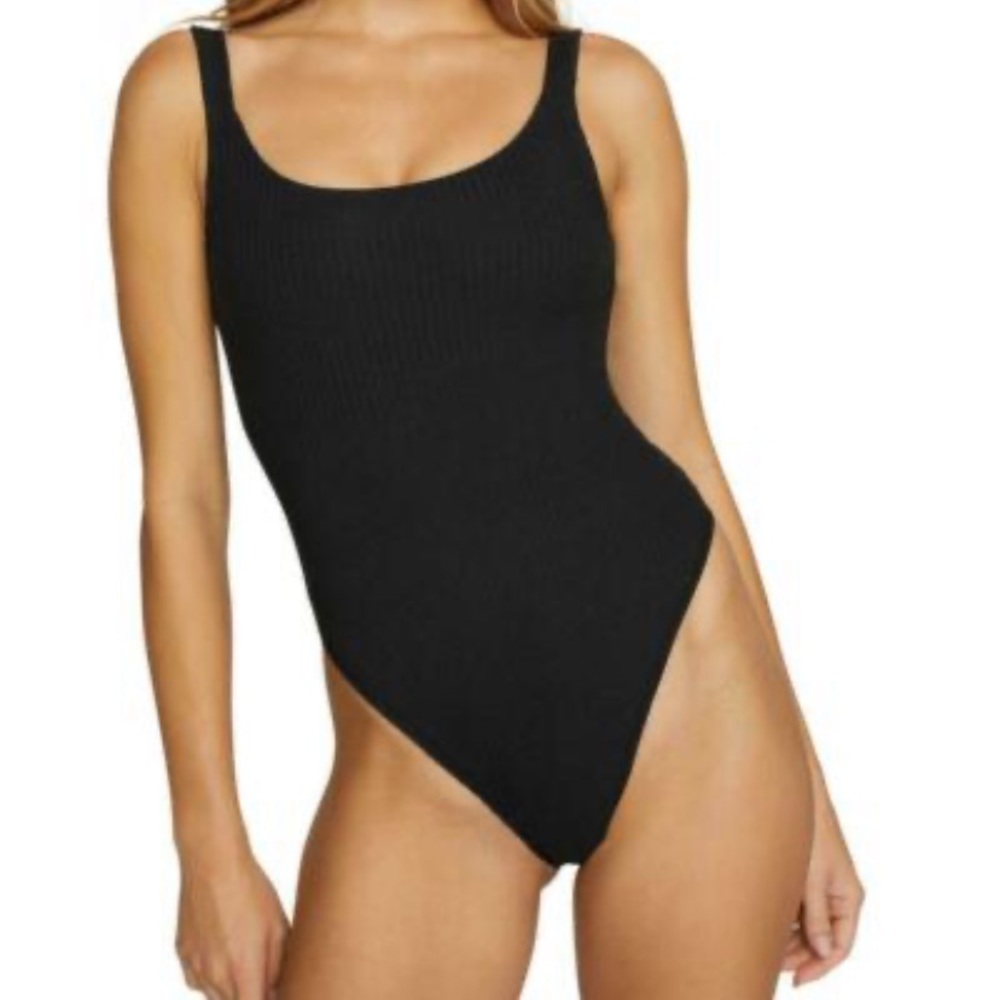 Good American Ribbed Scoop Neck Bodysuit Thong 3 (L)